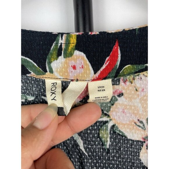 Roxy Black Floral Winter Garden Cropped Long Sleeve Tie Front Top Size Small - Picture 3 of 8